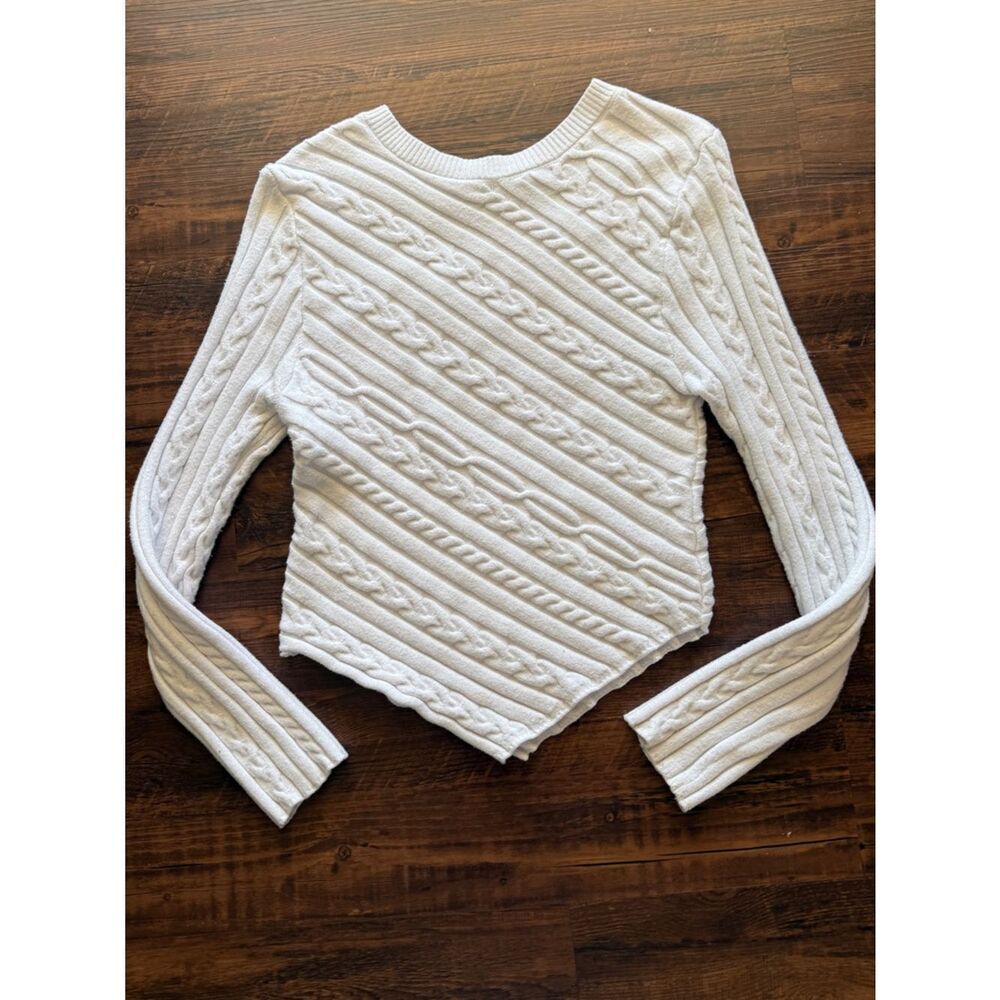 Chic Cable Knit Sweater - white - Picture 8 of 10